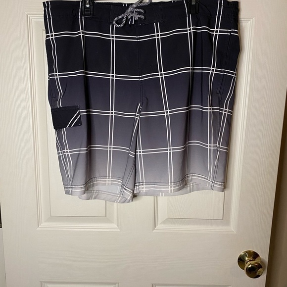 George Men’s Swimming Trunks - Picture 2 of 7